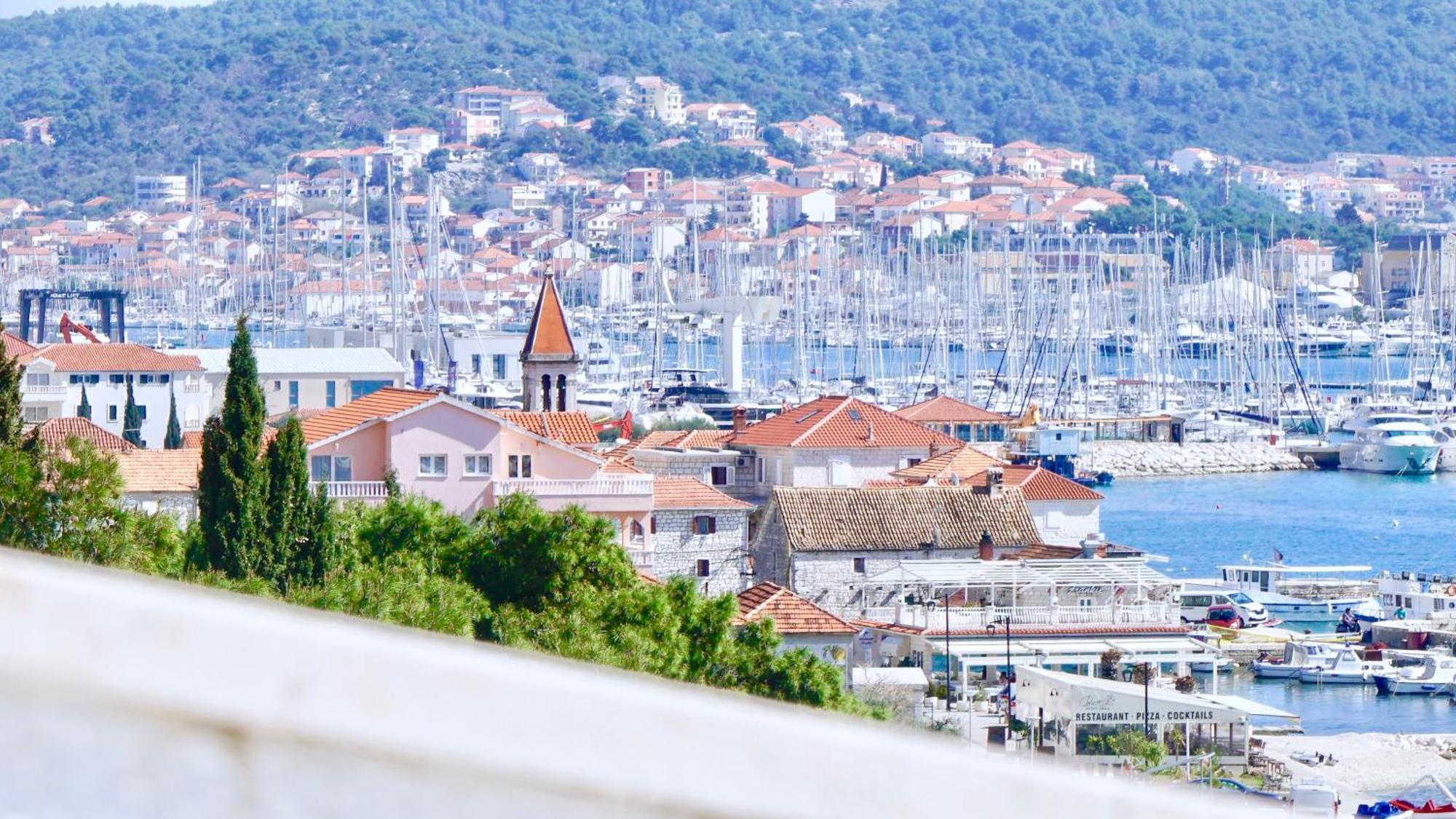 Hotel Bavaria Trogir Seget Donji Luaran gambar