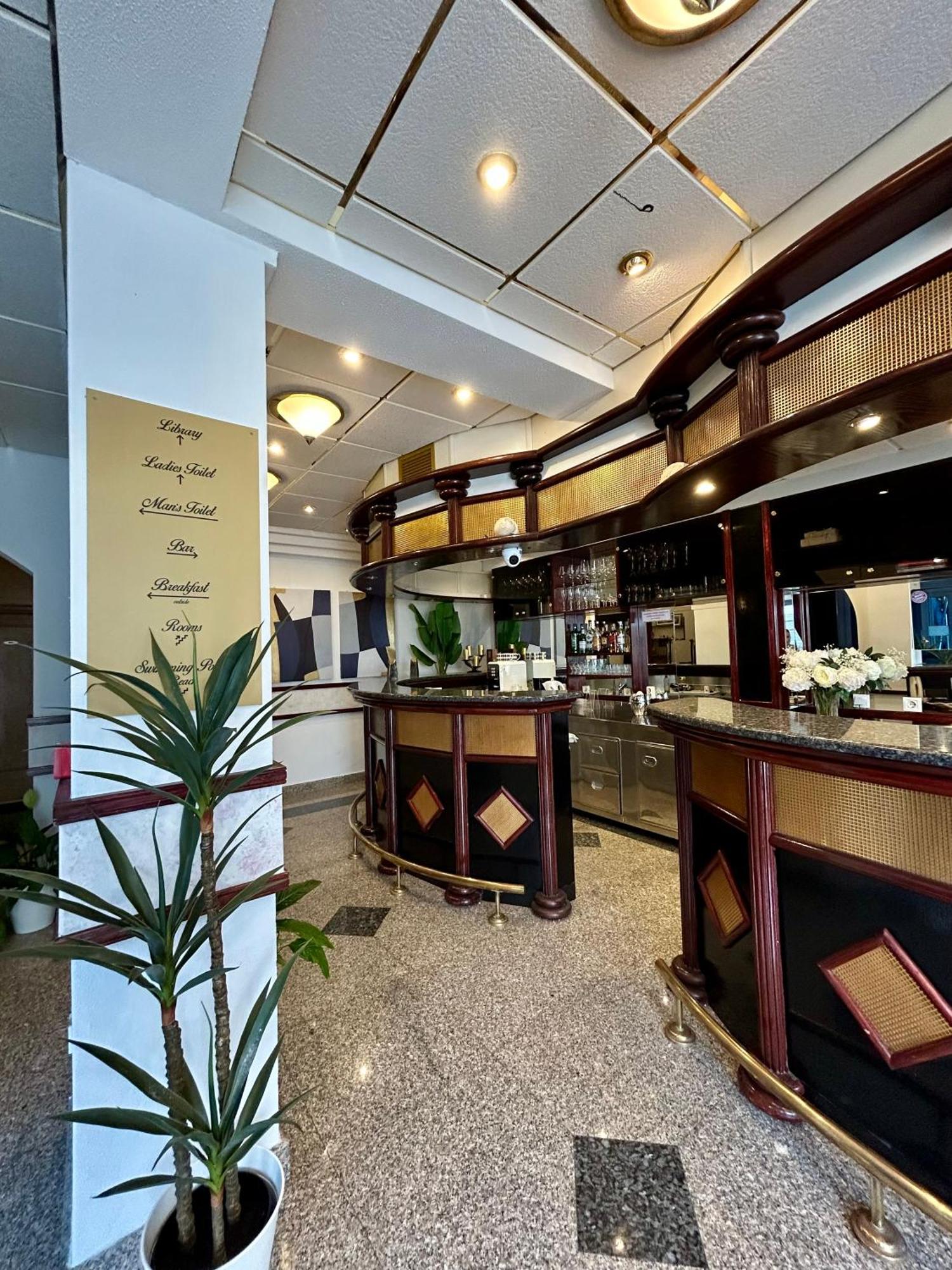 Hotel Bavaria Trogir Seget Donji Luaran gambar