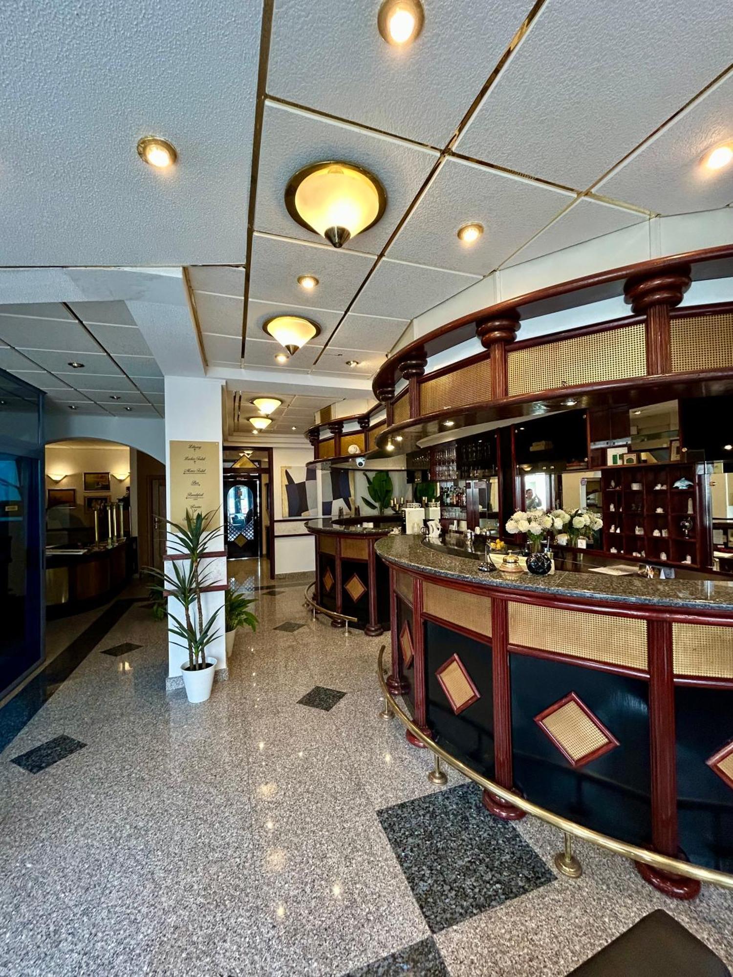 Hotel Bavaria Trogir Seget Donji Luaran gambar