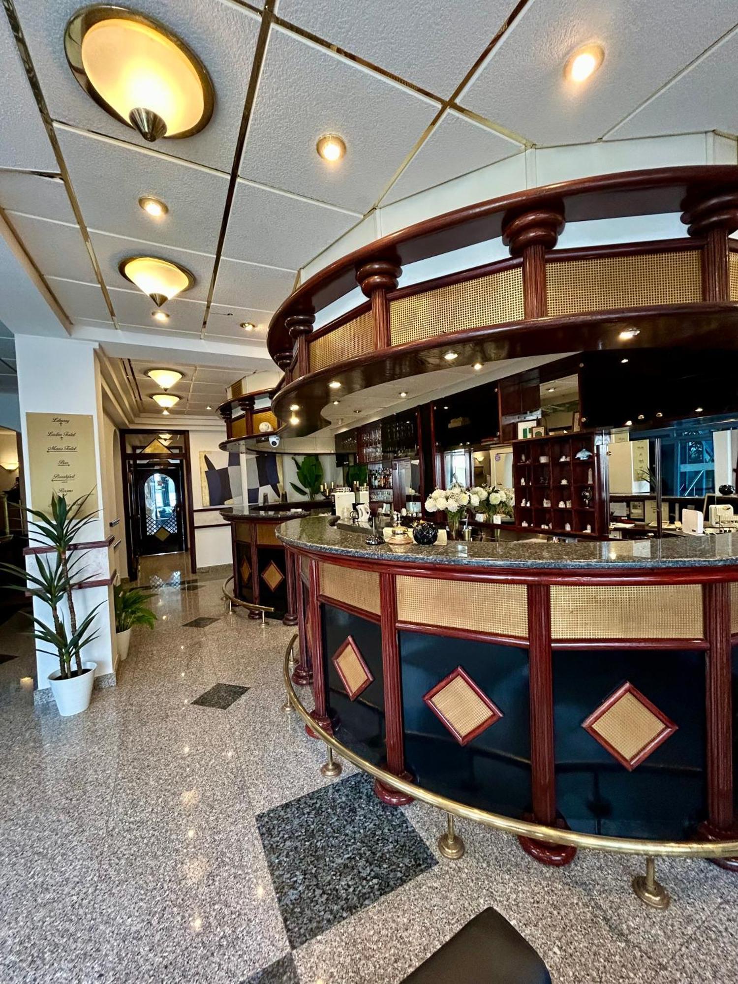 Hotel Bavaria Trogir Seget Donji Luaran gambar