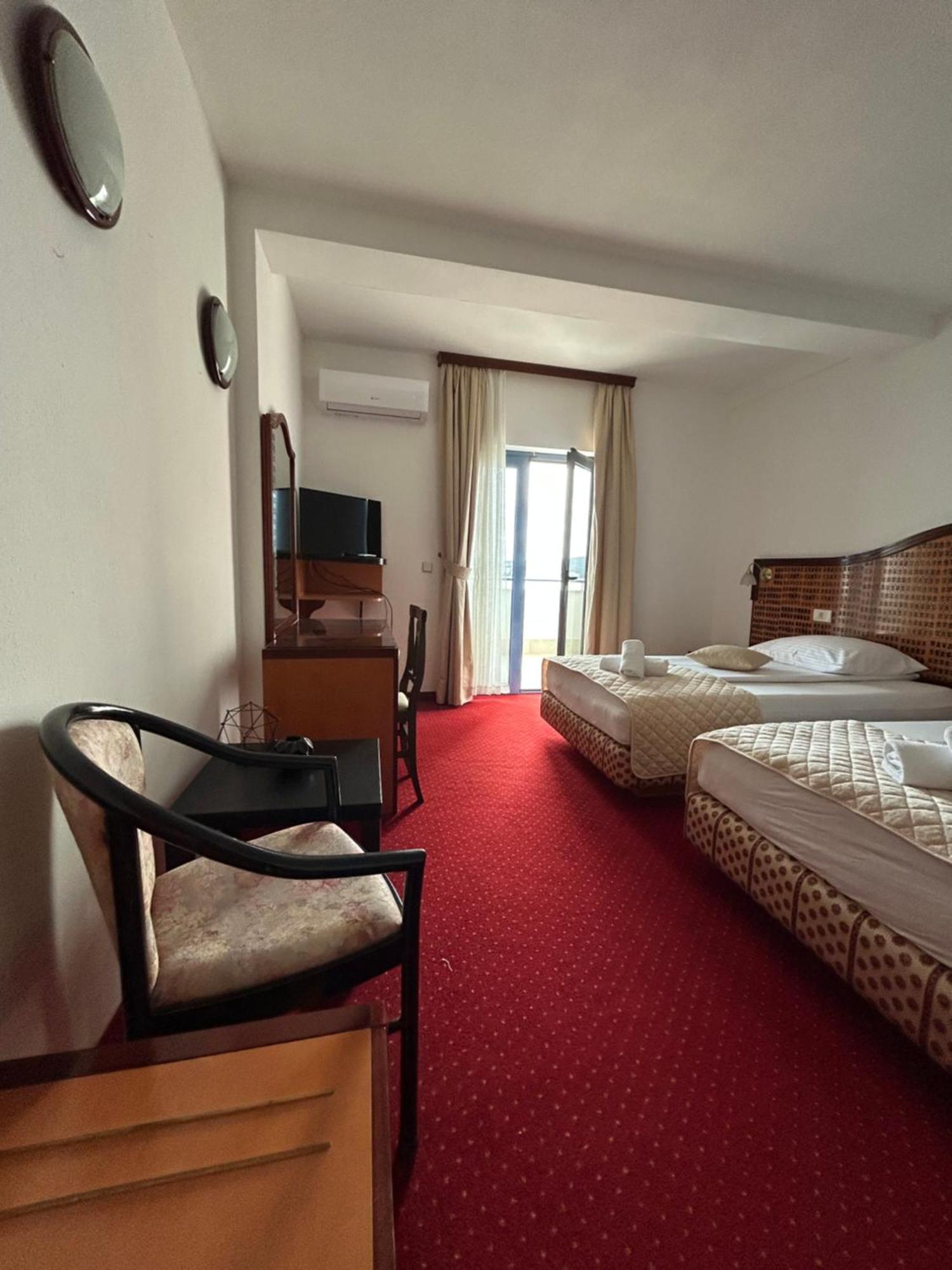 Hotel Bavaria Trogir Seget Donji Luaran gambar